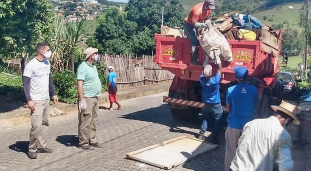 Operação ‘Bota fora’ combate a dengue em bairros de Leopoldina