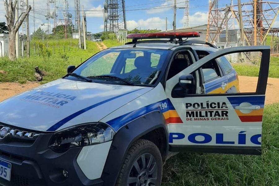 Dupla é presa pela PM de Leopoldina por furtar baterias de torre de internet no Cruzeiro