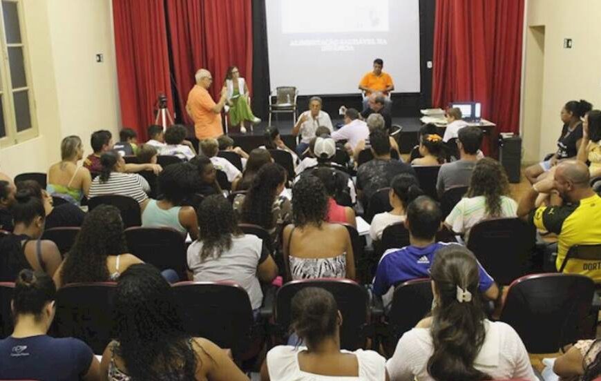 Palestras sobre Esporte e Vida Saudável lotam auditório do Centro Cultural em Leopoldina