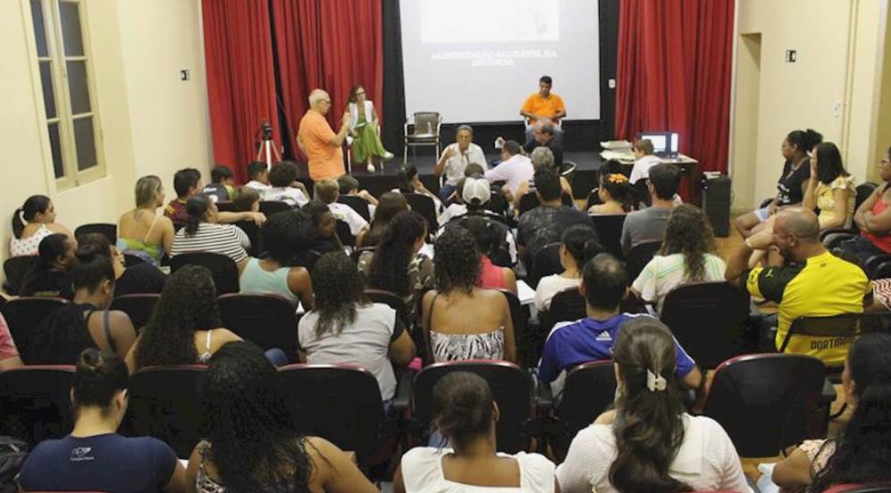 Palestras sobre Esporte e Vida Saudável lotam auditório do Centro Cultural em Leopoldina