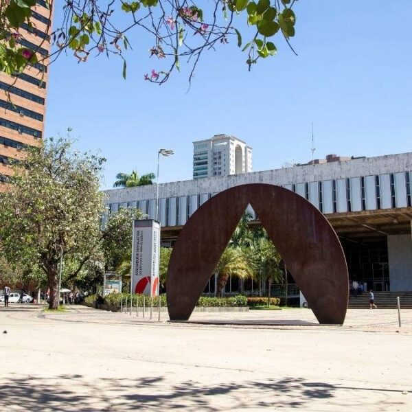 Concurso do ALMG recebe inscrições para 200 vagas