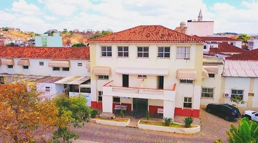 Hospital de Leopoldina atinge superlotação em leitos clínicos e continua com 100% das UTIs Covid ocupadas