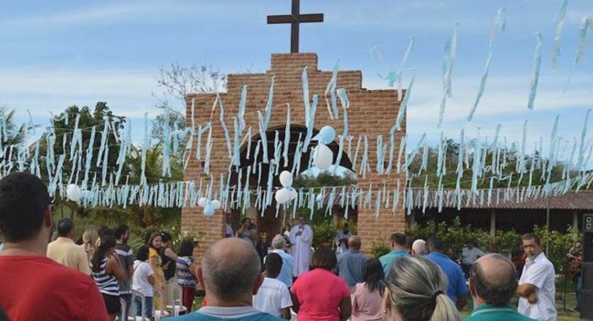 Família de Leopoldina constrói Capela em homenagem a Nossa Senhora Aparecida