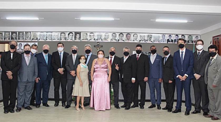 Posse do prefeito, vice e vereadores eleitos marca 1º dia do ano em Leopoldina