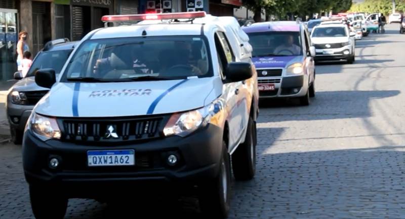 Cortejo em Leopoldina homenageia policial militar que morreu de Covid-19