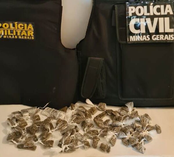 Operação conjunta em Além Paraíba apreende drogas e prende cinco suspeitos