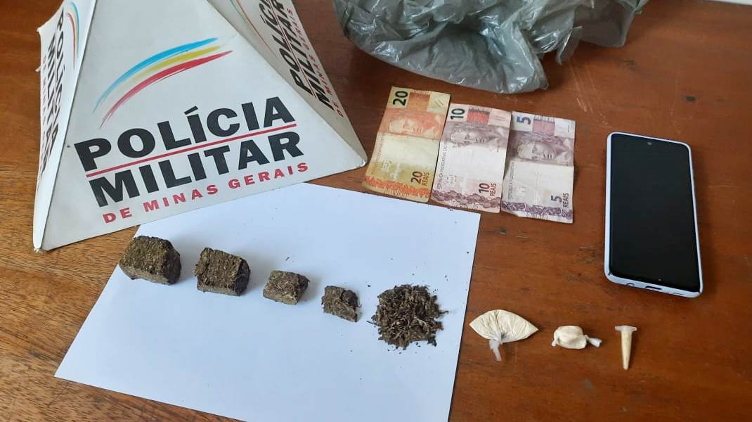 Suspeito de tráfico em Leopoldina é preso com drogas pela PM em Recreio