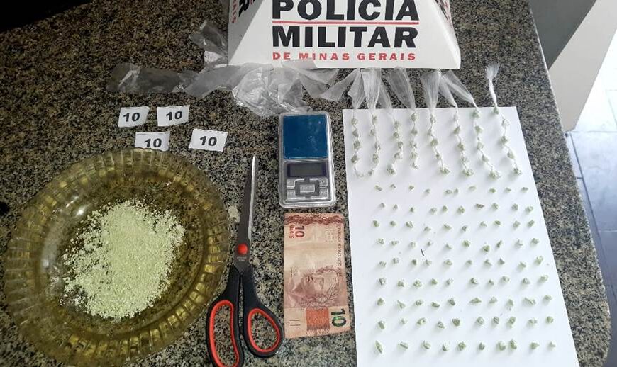 Polícia Militar de Leopoldina apreende 130 pedras de crack durante patrulhamento no São Cristóvão