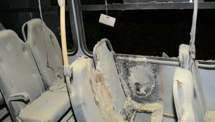 Ônibus do transporte público é incendiado em Muriaé