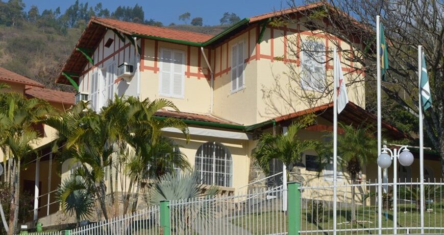 Vereadores aprovam projetos que tornam academias e salões de beleza atividades essenciais em Leopoldina