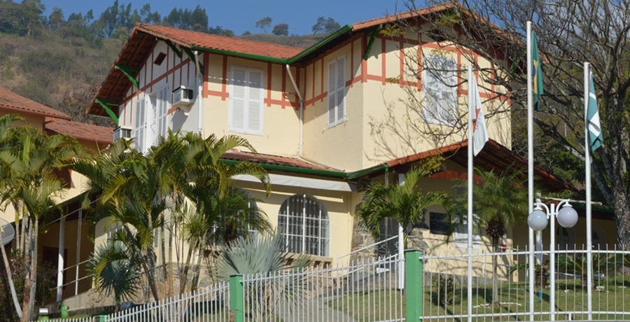 Vereadores aprovam projetos que tornam academias e salões de beleza atividades essenciais em Leopoldina