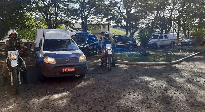 Polícias Civil e Militar de Leopoldina se despedem do Comissário de Menores Quintão