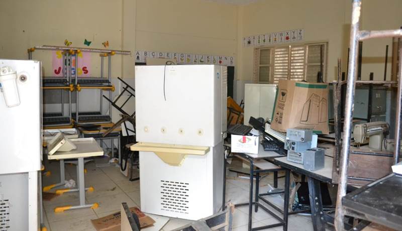 Imóvel de Pré-Escolar na Cohab Nova é alvo de invasões em Leopoldina