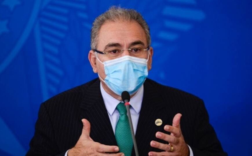 Ministro da Saúde promete 15,5 milhões de doses de vacina da Pfizer até junho