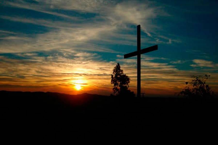 Ministro do STF libera cerimônias religiosas presenciais neste Domingo de Páscoa