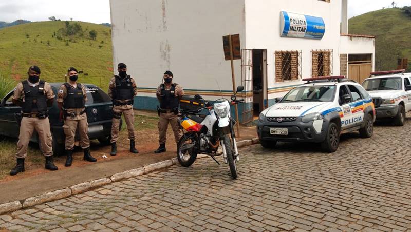 PM recupera carro furtado em Miradouro e prende suspeito em Argirita