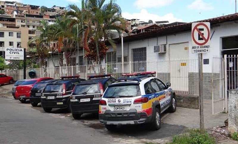 Bandidos roubam R$ 85 mil na porta de banco em Muriaé