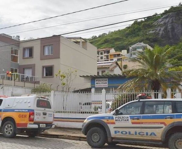 Homem vai até Quartel da PM em Leopoldina e pede para ser preso