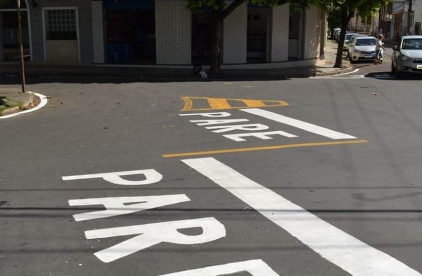 Pintura e sinalização de solo são feitas para melhorar trânsito em Leopoldina