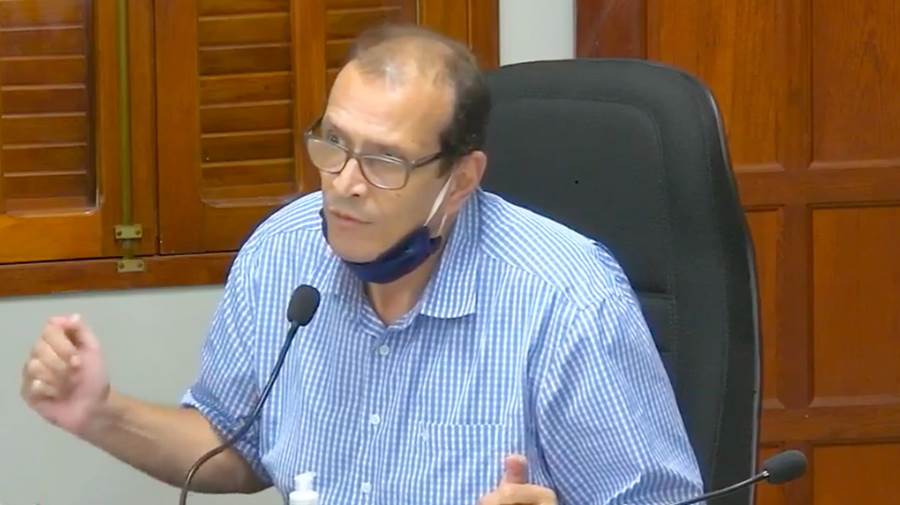 Empresário vai à Câmara e relata dificuldades para manter transporte urbano de passageiros em Leopoldina