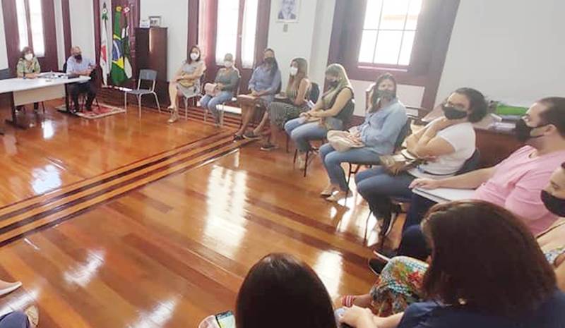 Prefeitura de Leopoldina recusa proposta de municipalizar educação através do Projeto Mãos Dadas