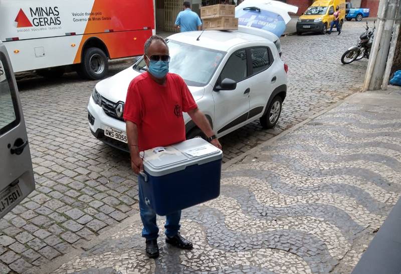 Minas Gerais expande entrega de imunizantes da Pfizer para municípios