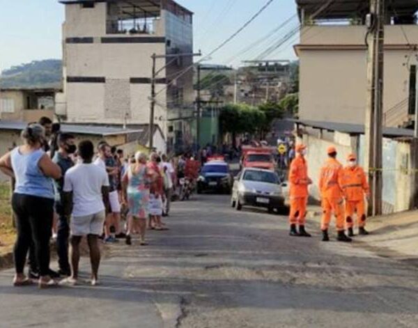 Idosa morre após ser atingida por bala perdida em Muriaé