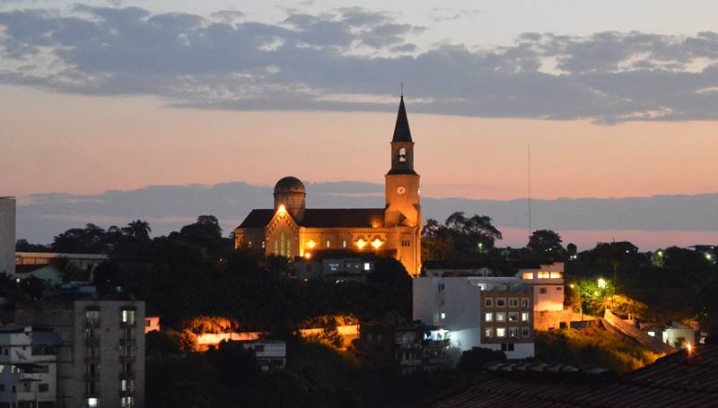Alto falantes da torre da Catedral de Leopoldina voltam a transmitir diariamente o canto da Ave Maria