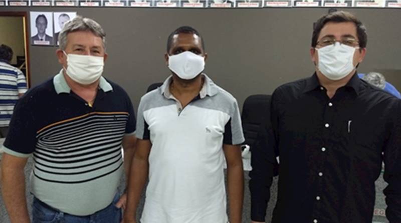 Câmara de Leopoldina cria Comissão Processante para apurar supostas irregularidades na compra de máscaras pela prefeitura