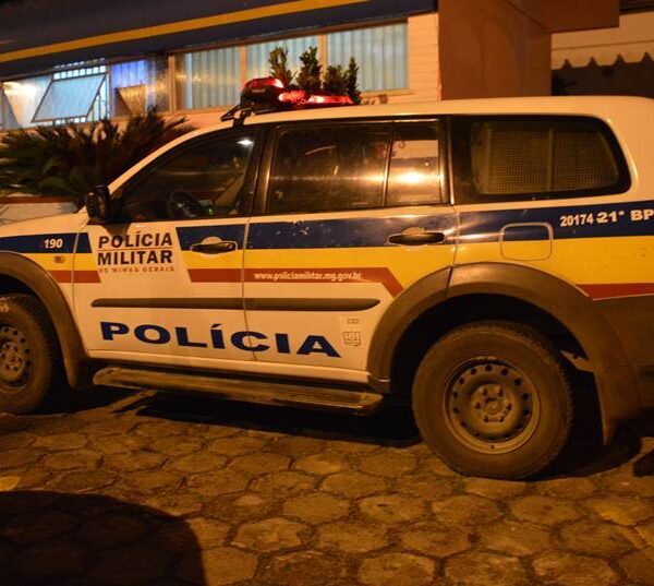 Suspeito de furtar jovem é preso pela PM após ser contido por populares no Centro de Leopoldina