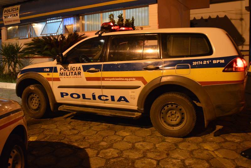 Suspeito de furtar jovem é preso pela PM após ser contido por populares no Centro de Leopoldina