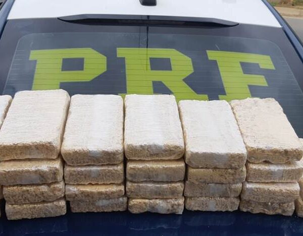 Homem é preso e cerca de 26 kg de crack são apreendidos pela PRF em Leopoldina