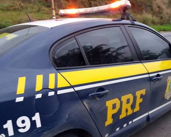 Motociclista morre após carro invadir contramão na BR-116 em Leopoldina