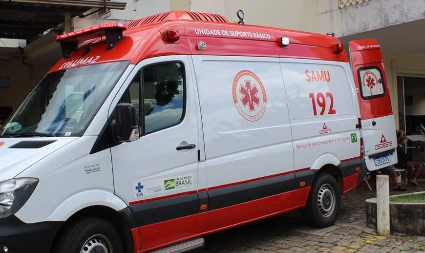 Moradores em situação de rua brigam e homem é esfaqueado em Leopoldina