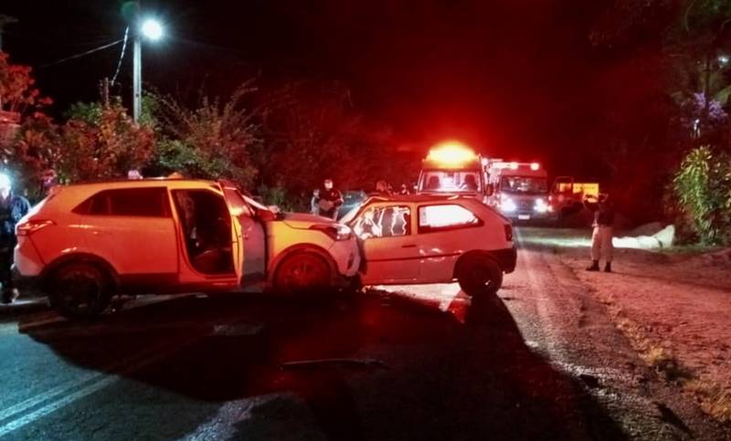 Colisão entre carros deixa um ferido entre Bicas e Mar de Espanha