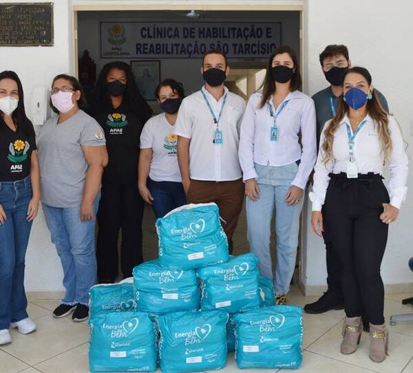 Apae Leopoldina recebe 50 cestas de mantimentos doadas pela Energisa