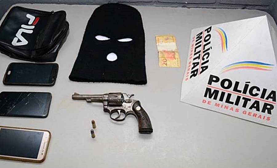 Quatro pessoas são detidas após assalto frustrado próximo a Muriaé