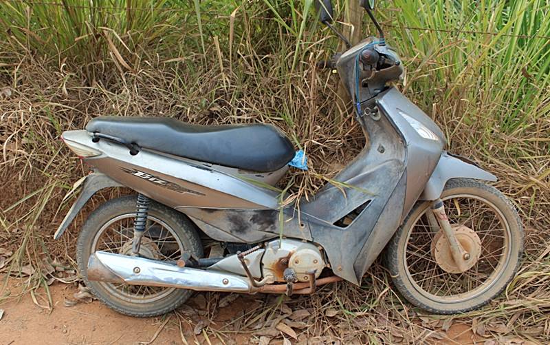 Batida entre moto e bicicleta deixa um morto e um ferido grave em Leopoldina