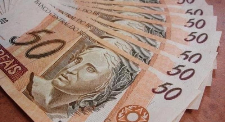 Governo de Minas sanciona lei que prevê pagamento de auxílio emergencial de R$ 600