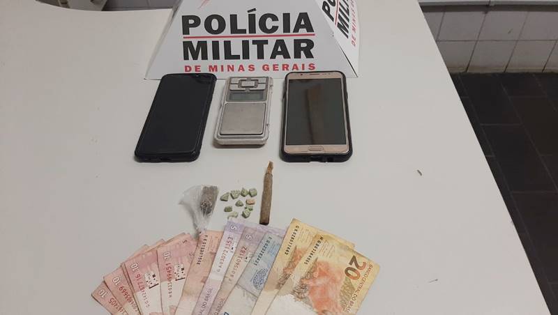 PM de Leopoldina apreende droga escondida em casa abandonada no Eldorado