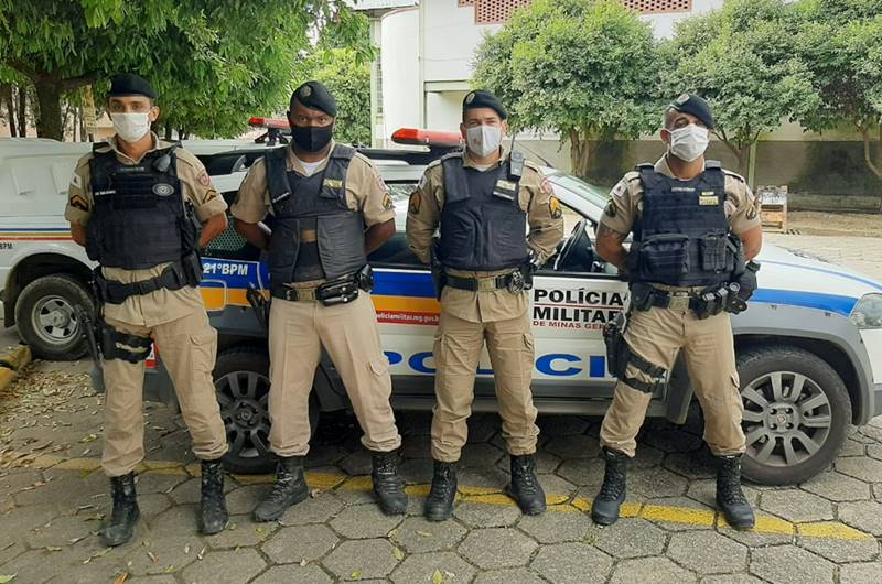 Polícia Militar em Leopoldina prende dois foragidos suspeitos de furtos