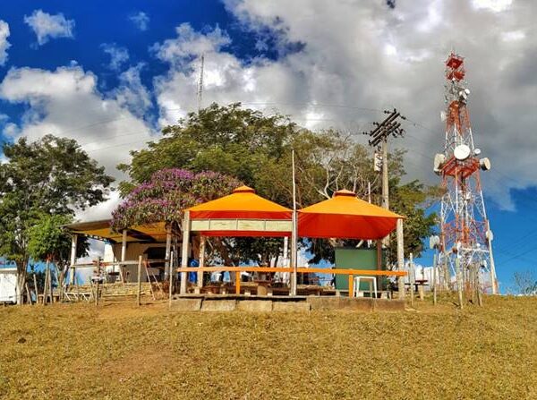 Bar da Rampa, no Morro do Cruzeiro, é opção para fim de tarde em Leopoldina