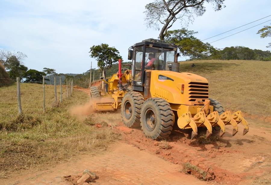Estrada do Morro do Cruzeiro em Leopoldina recebe melhorias