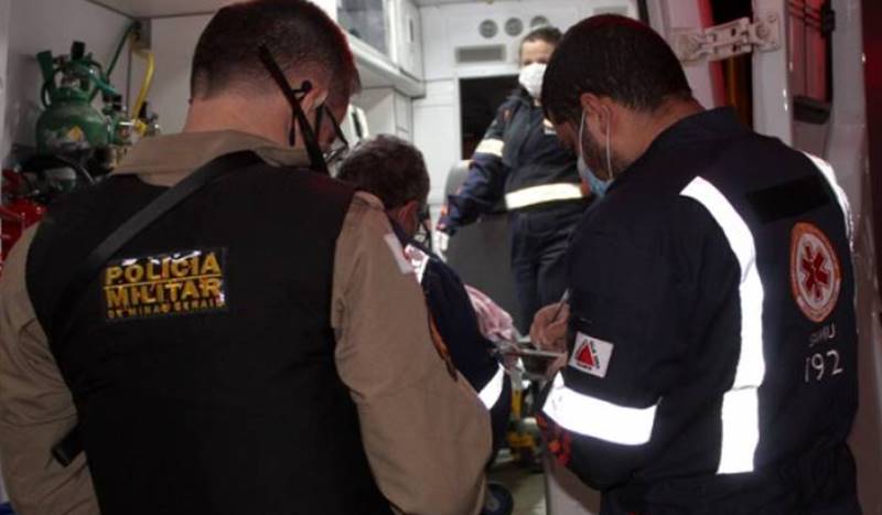 Homem com mandado de prisão em aberto é baleado e acaba preso em Muriaé