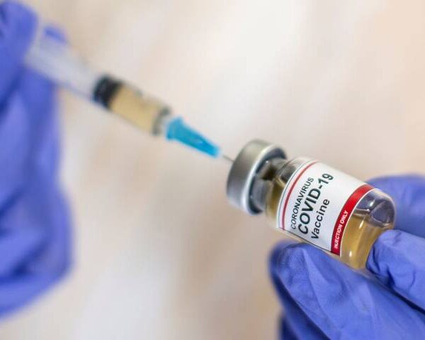 Quem tomar 3ª dose da vacina contra Covid pode ficar preso por até 6 anos