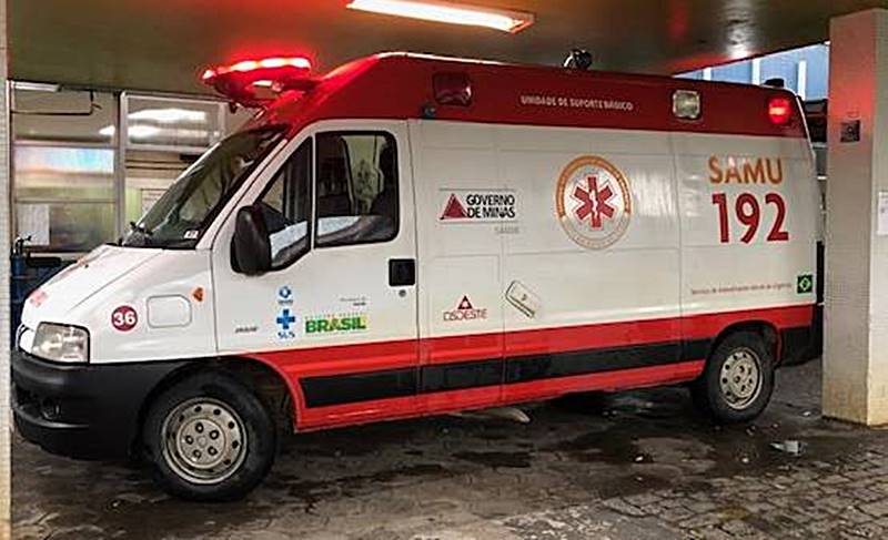 Homem é preso após espancar e fraturar tornozelo de namorada em Cataguases