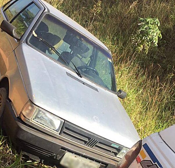Polícia Militar de Leopoldina localiza carro furtado na MGC-120