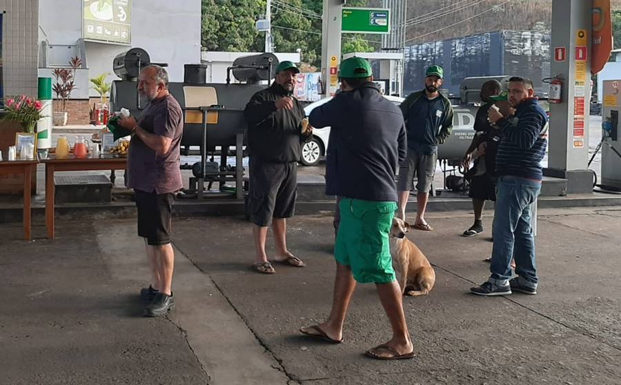 Motoristas são homenageados em Leopoldina com café da manhã especial no dia de São Cristóvão