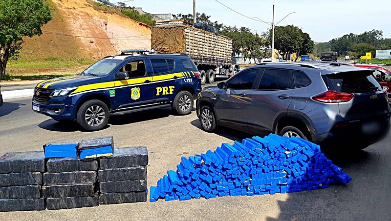 Em Muriaé, PRF apreende mais de meia tonelada de droga avaliada em R$ 600 mil