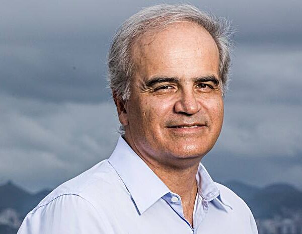 Ricardo Botelho, presidente do Grupo Energisa, recebe prêmio por atuação no setor elétrico